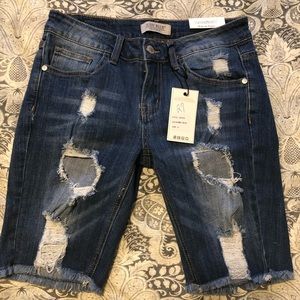 Judy Blue Bermuda Shorts Size Small
